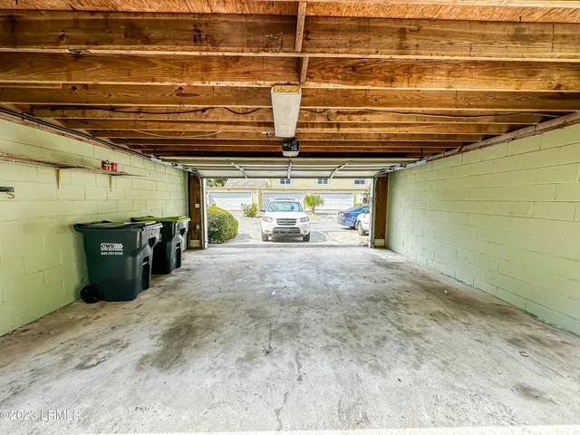 $1,575 | 900 State Rd S-7-297, Unit G4, Beaufort, SC 29902