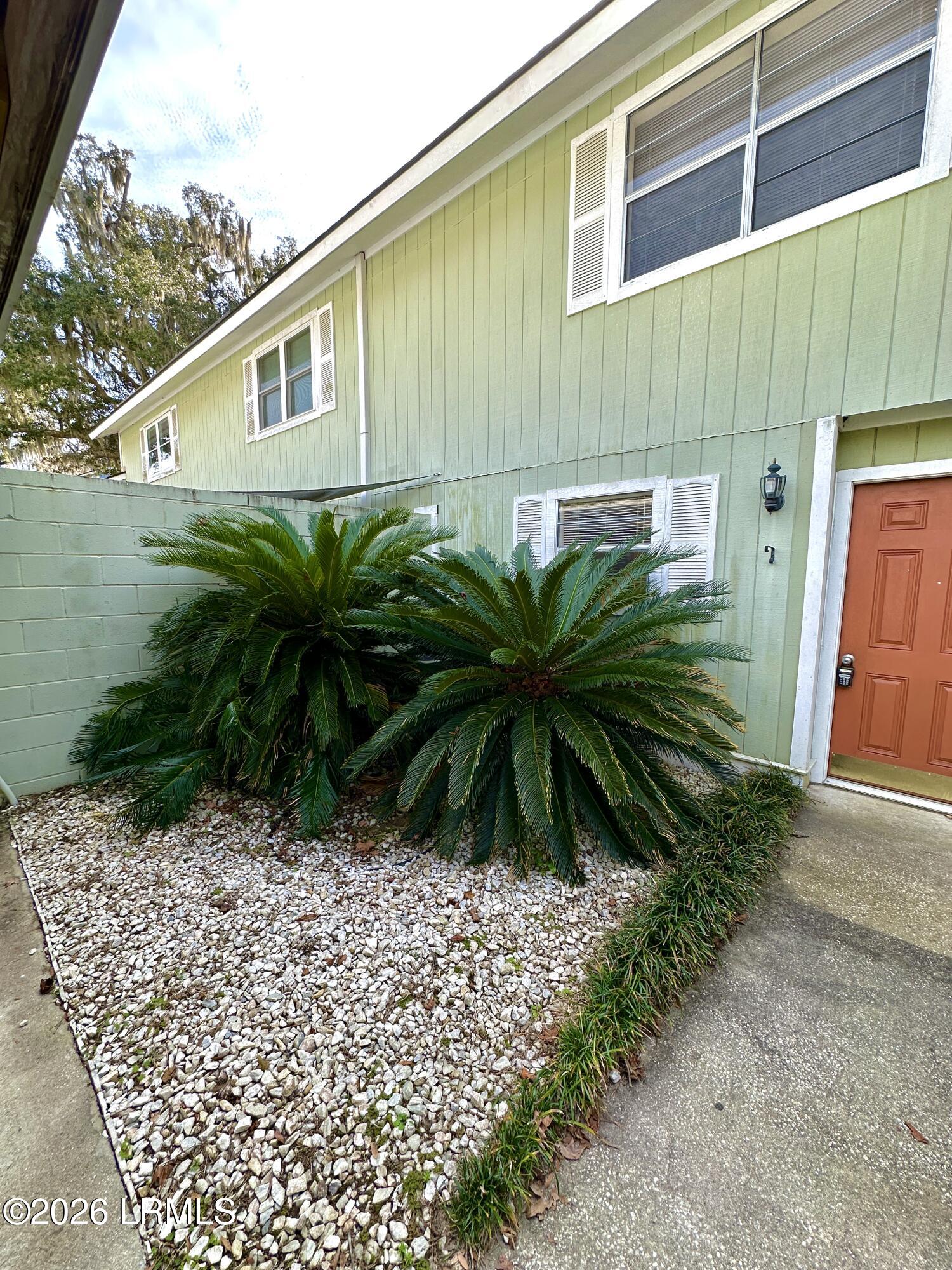 900 State Rd S-7-297, Unit G4 Beaufort, SC 29902 - Photo 5 of 37 IMG_5286