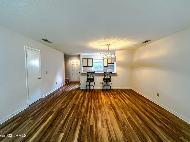 $1,575 | 900 State Rd S-7-297, Unit G4, Beaufort, SC 29902