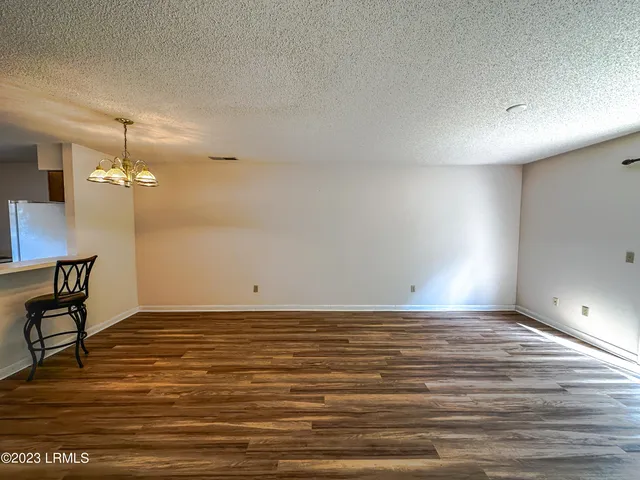 $1,575 | 900 State Rd S-7-297, Unit G4, Beaufort, SC 29902