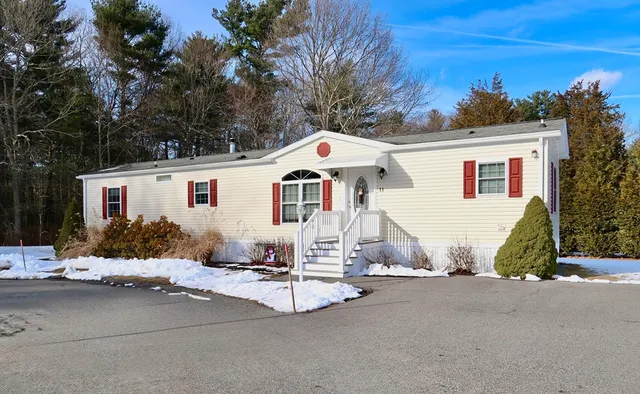 $240,000 | 11 Settlers Road, Taunton, MA 02780
