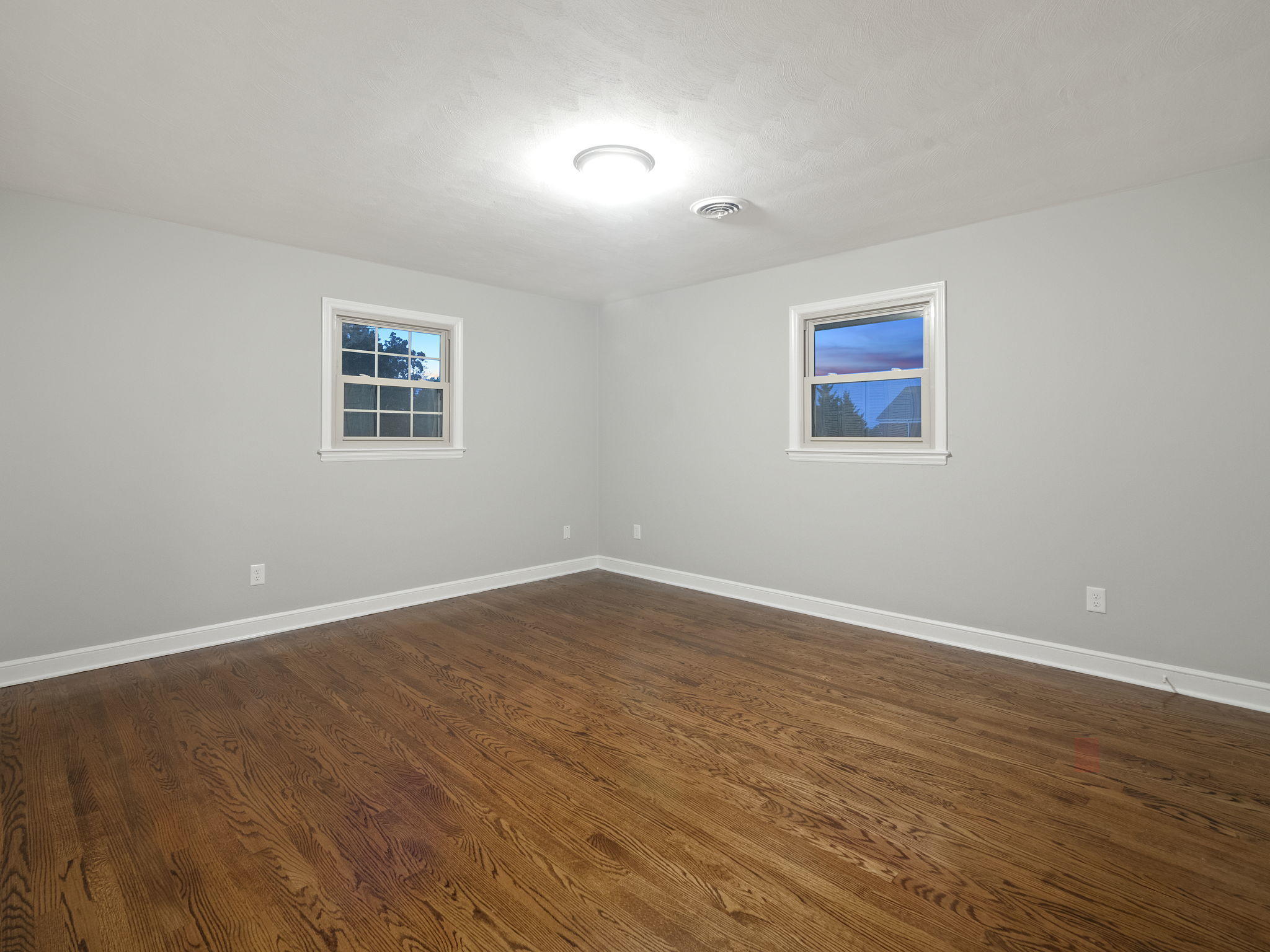 5228 Rosecliff Road Roanoke, VA 24018 - Photo 13 of 32 Master Bedroom