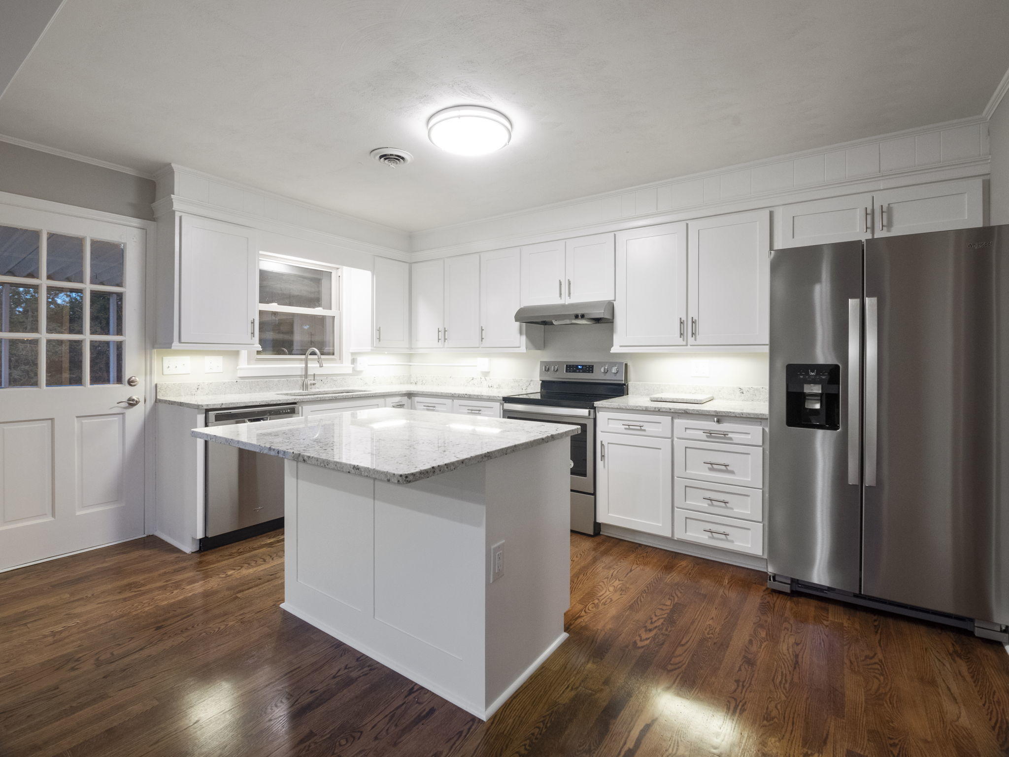 5228 Rosecliff Road Roanoke, VA 24018 - Photo 4 of 32 Kitchen
