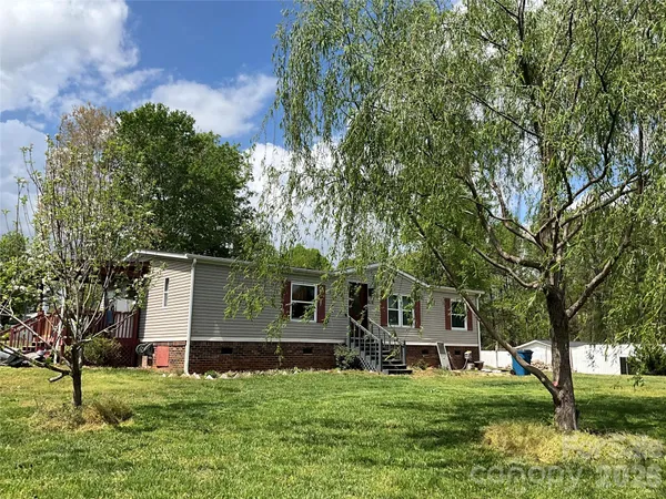 $300,000 | 232 Summertree Drive, Troutman, NC 28166