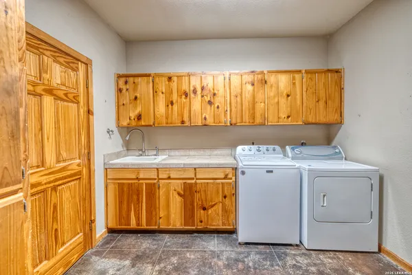 a view of utility room with washer and dryer