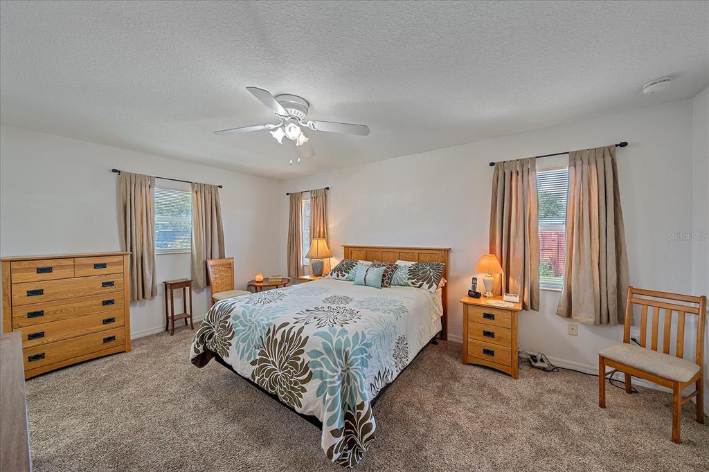 880 Horizon Road Venice, FL 34293 - Photo 5 of 39 king-sized primary bedroom