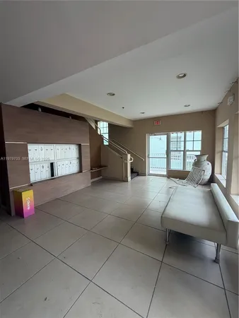 $1,900 | 1244 Pennsylvania Avenue, Unit 305, Miami Beach, FL 33139