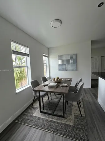 $1,900 | 1244 Pennsylvania Avenue, Unit 305, Miami Beach, FL 33139