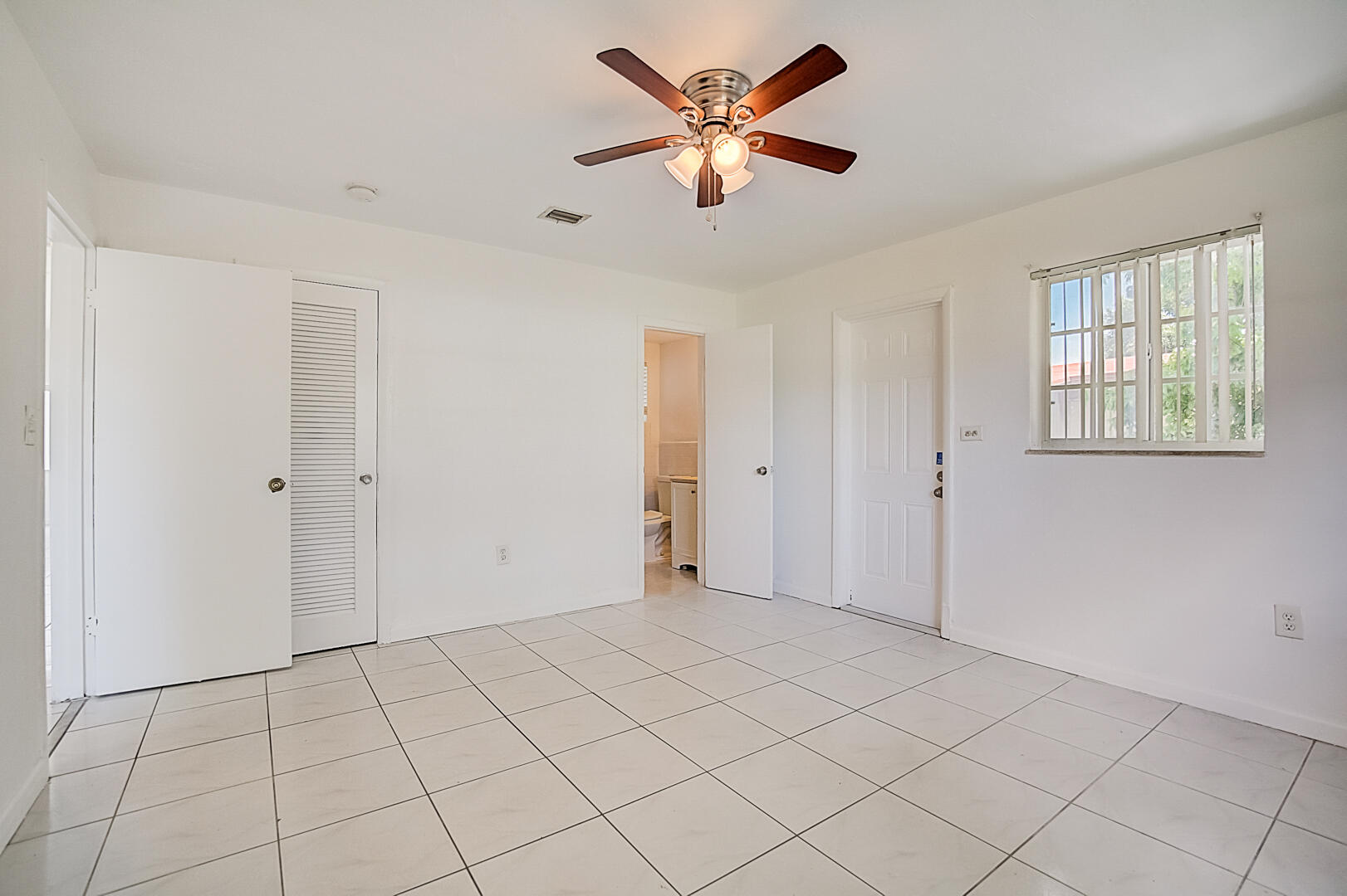 2813 Southwest 68th Terrace Miramar, FL 33023 - Photo 22 of 29 a view of an empty room
