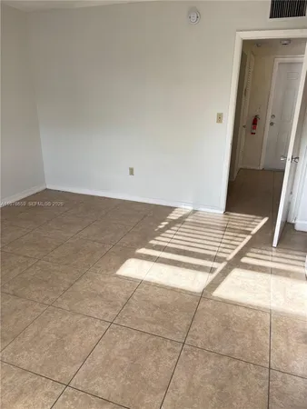 $1,760 | 7310 Southwest 82nd Street, Unit A219, Miami, FL 33143