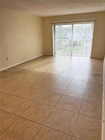 $1,760 | 7310 Southwest 82nd Street, Unit A219, Miami, FL 33143
