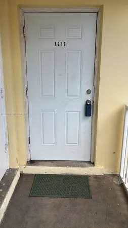 $1,760 | 7310 Southwest 82nd Street, Unit A219, Miami, FL 33143
