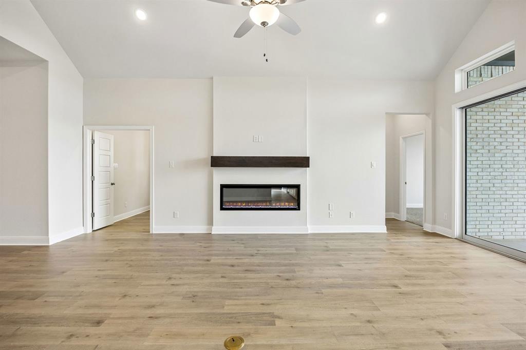 685 Red Maple Road Waxahachie, TX 75165 - Photo 9 of 40 Representative