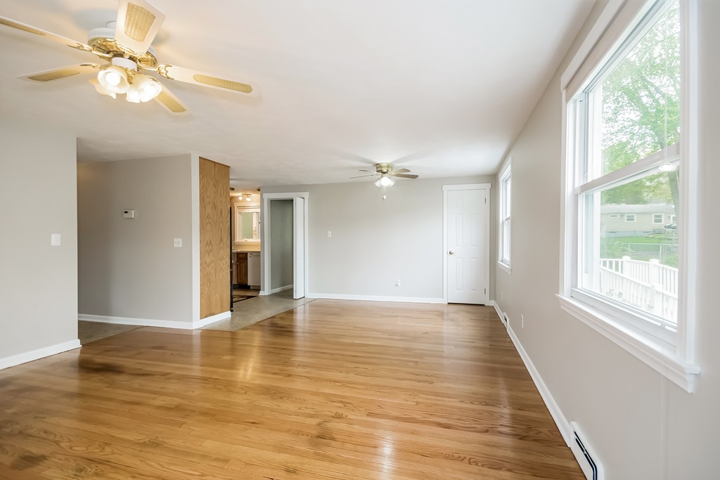 99 Louis Road Springfield, MA 01118 - Photo 7 of 30 Gallery Image 7