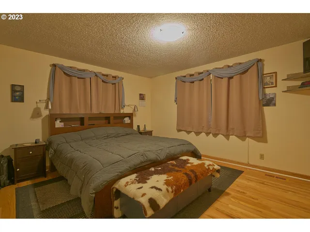 $940,000 | 24304 Northeast Richards Road, Brush Prairie, WA 98606