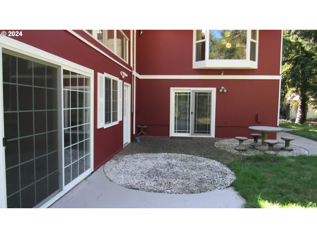 $940,000 | 24304 Northeast Richards Road, Brush Prairie, WA 98606