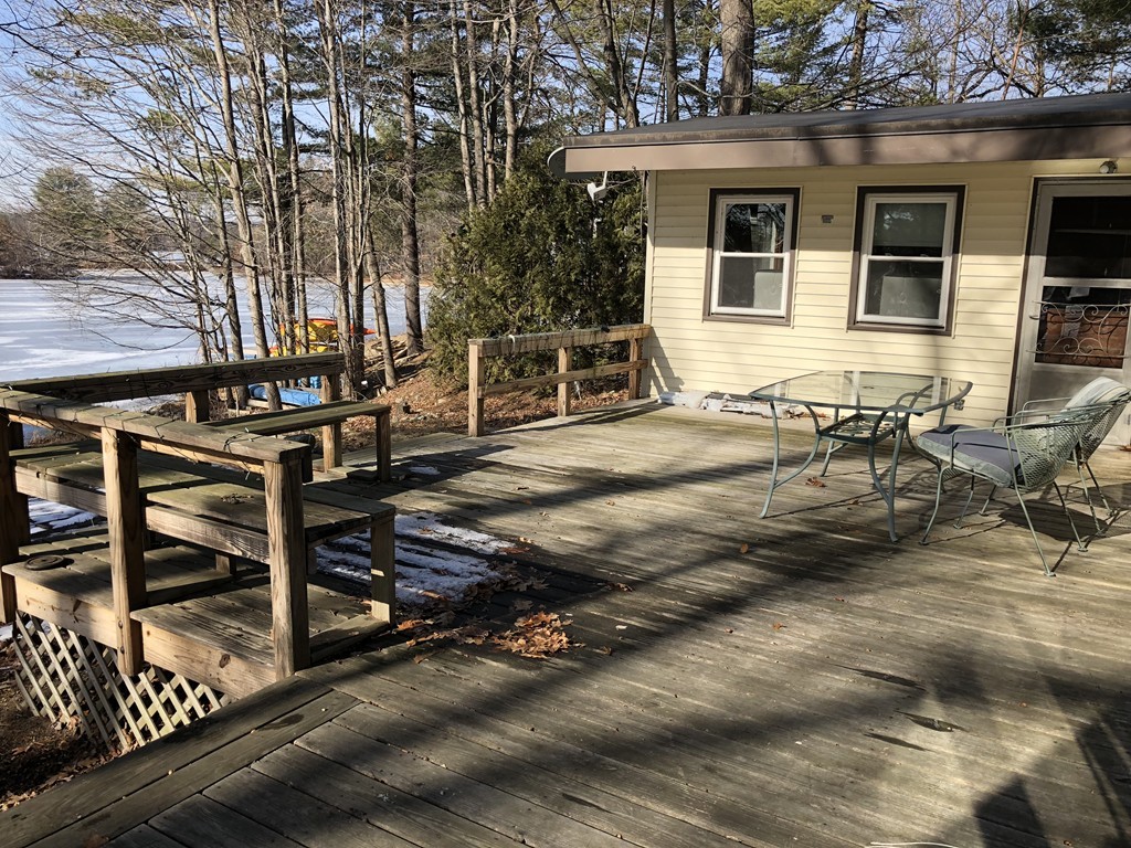 435 Townsend Harbor Road Lunenburg, MA 01462 - Photo 2 of 25 Gallery Image 2