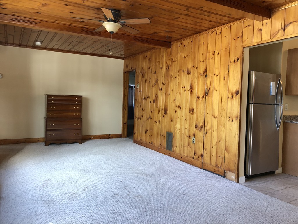 435 Townsend Harbor Road Lunenburg, MA 01462 - Photo 7 of 25 Gallery Image 7