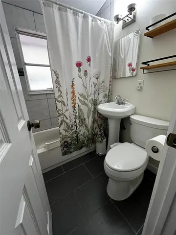 $2,700 | 11128 116th Street, Largo, FL 33778