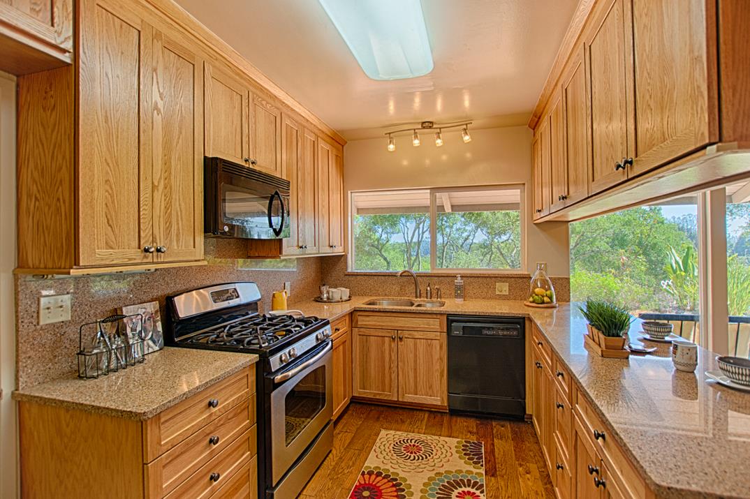2220 Pleasant Valley Road Aptos, CA 95003 - Photo 7 of 46 Gallery Image 7