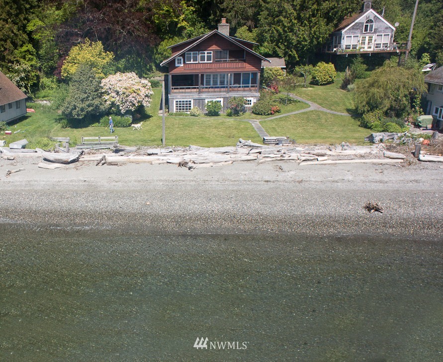 11536 Southwest Dolphin Point Road Vashon, WA 98070 - Photo 1 of 15 Gallery Image 1