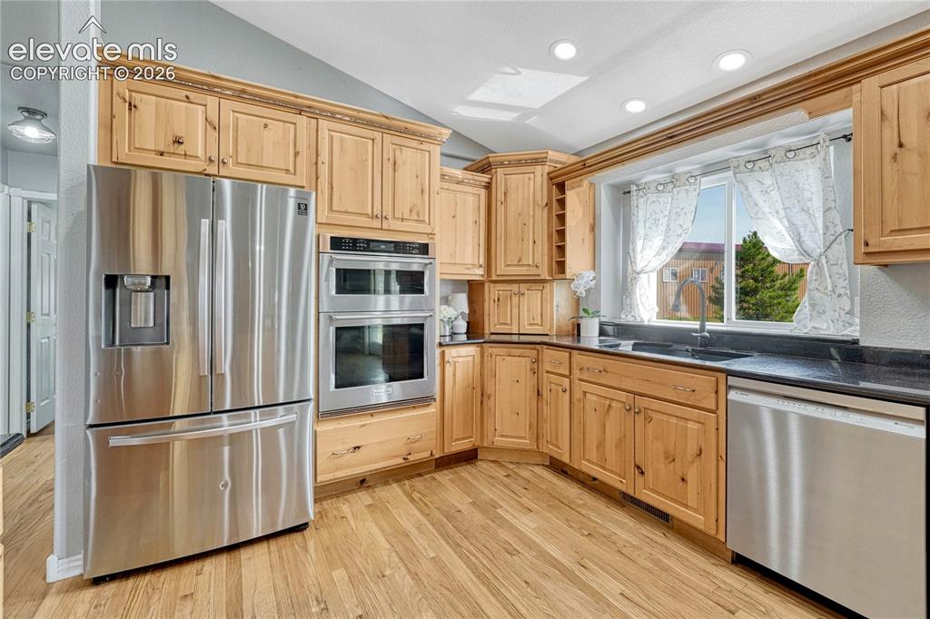 13695 Woodlake Road Elbert, CO 80106 - Photo 10 of 39 ...stainless steel appliances...
