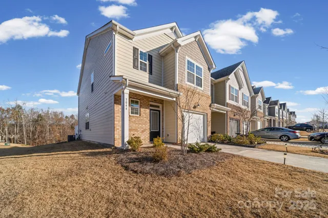 $385,900 | 5044 Moss Pne Way, Fort Mill, SC 29708