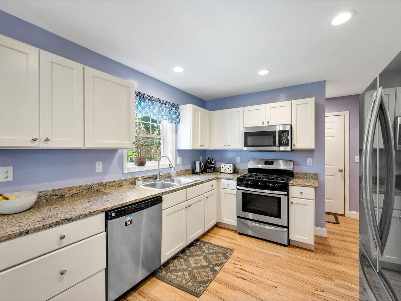 91 Messenger Street St. Albans, VT 05478 - Photo 18 of 44