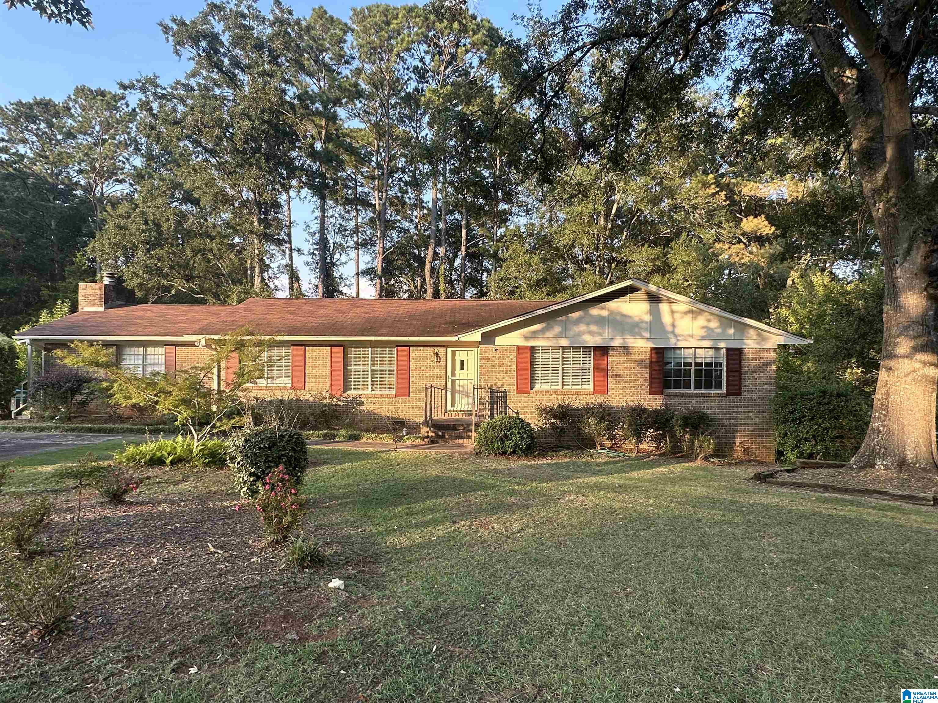580 Shoshone Drive Montevallo, AL 35115 - Photo 1 of 4