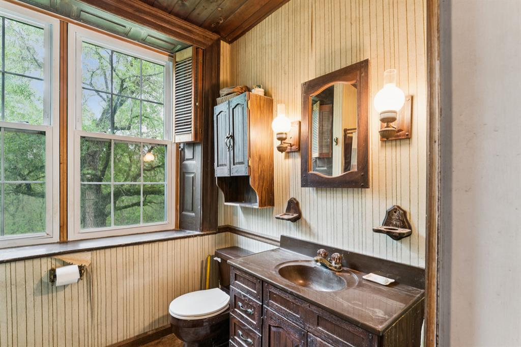 1010 Beaner Hollow Road Beaver, PA 15009 - Photo 44 of 48 a bathroom with a sink and a mirror
