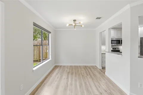 $2,100 | 2326 Dowd Lane, Austin, TX 78728