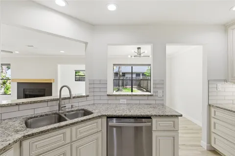 $2,100 | 2326 Dowd Lane, Austin, TX 78728