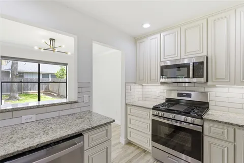 $2,100 | 2326 Dowd Lane, Austin, TX 78728