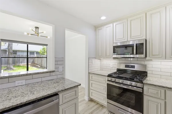 $2,100 | 2326 Dowd Lane, Austin, TX 78728