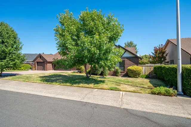 a house view with a outdoor space