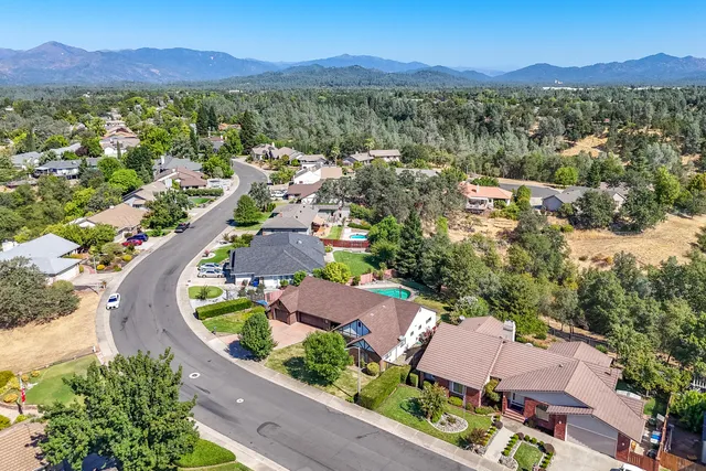 $490,000 | 2860 Panorama Drive, Redding, CA 96003