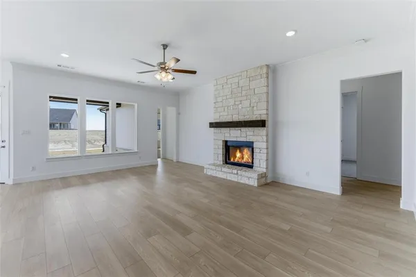 $549,900 | 400 Texas Sage Trail, Weatherford, TX 76085