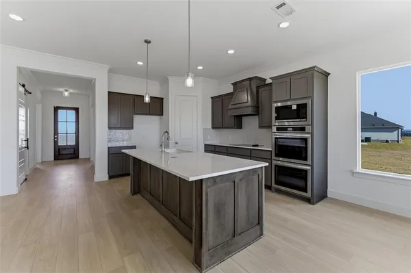 $549,900 | 400 Texas Sage Trail, Weatherford, TX 76085