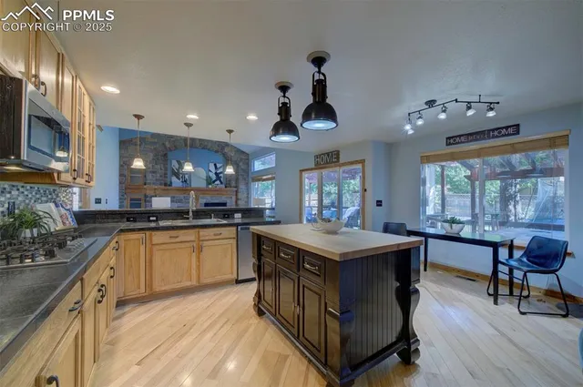 $680,000 | 4431 Flat Top Place, Colorado Springs, CO 80923