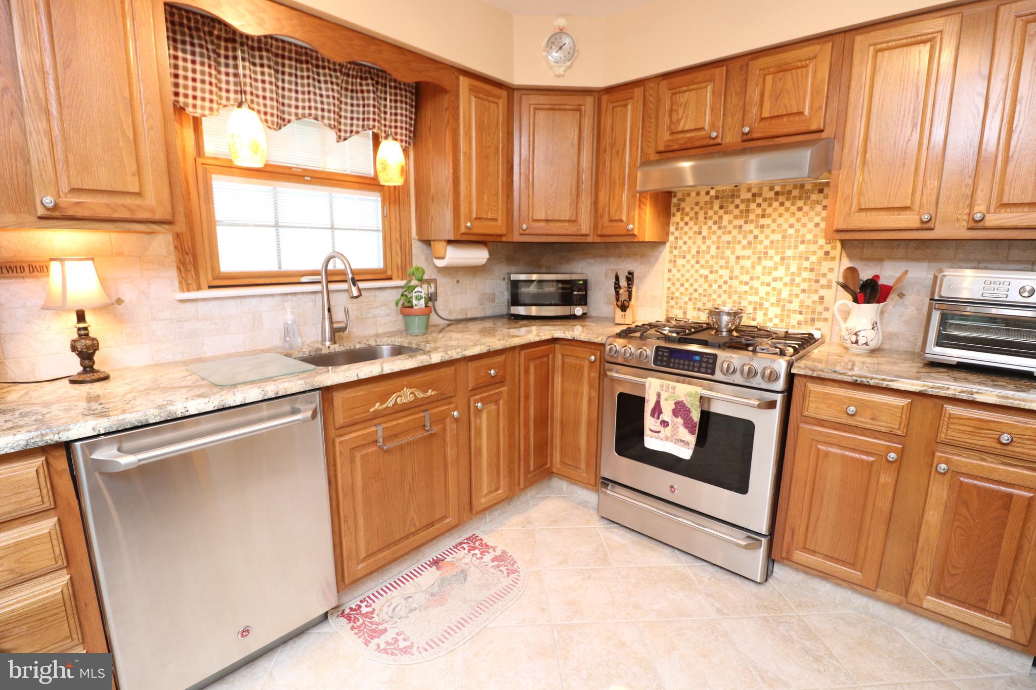 18 Constitution Road Clementon, NJ 08021 - Photo 6 of 20
