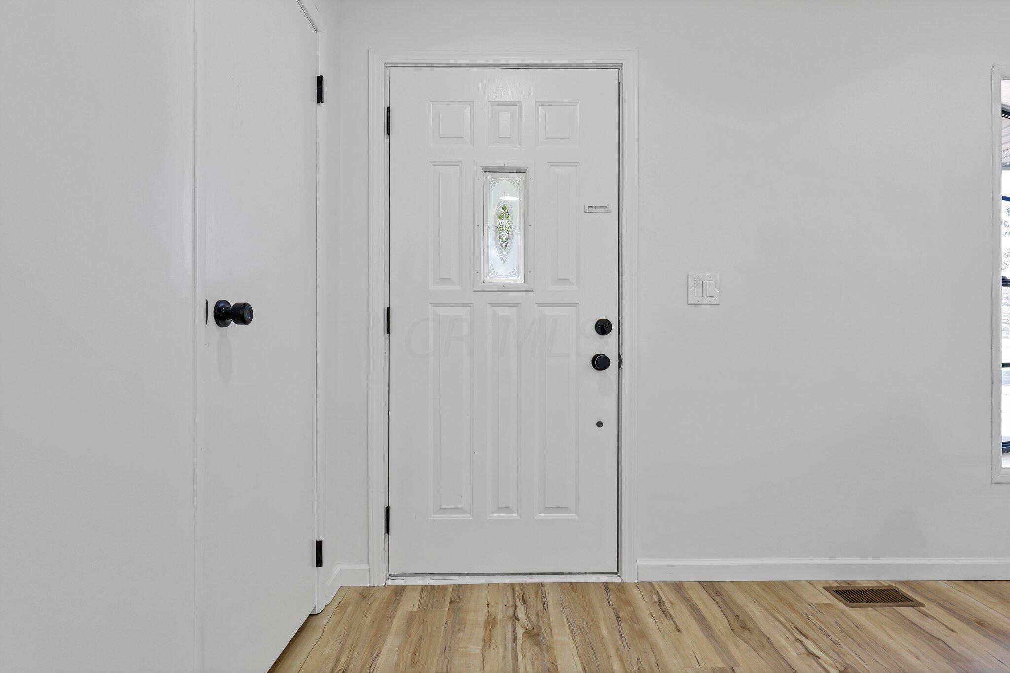 675 McCutcheon Road Columbus, OH 43230 - Photo 3 of 39 675 McCutcheon