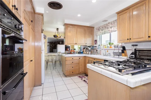 $999,999 | 12827 Covello Street, North Hollywood, CA 91605