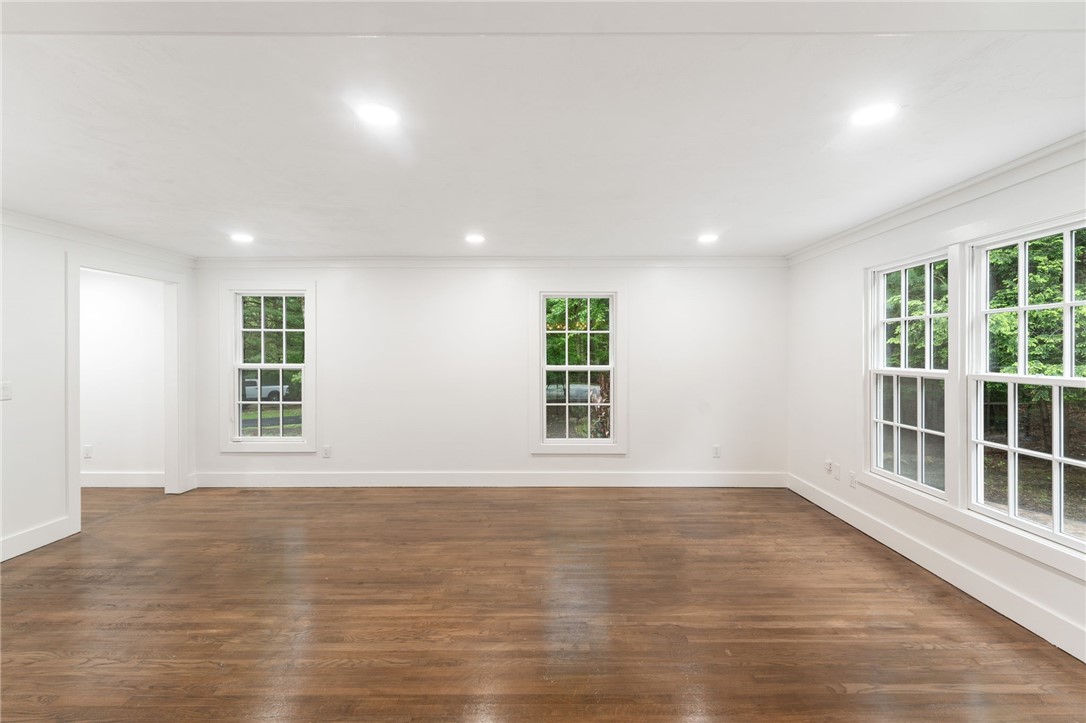 1575 Middle Road East Greenwich, RI 02818 - Photo 41 of 50 Gallery Image 41