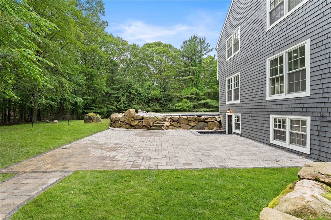 1575 Middle Road East Greenwich, RI 02818 - Photo 8 of 50 Gallery Image 8