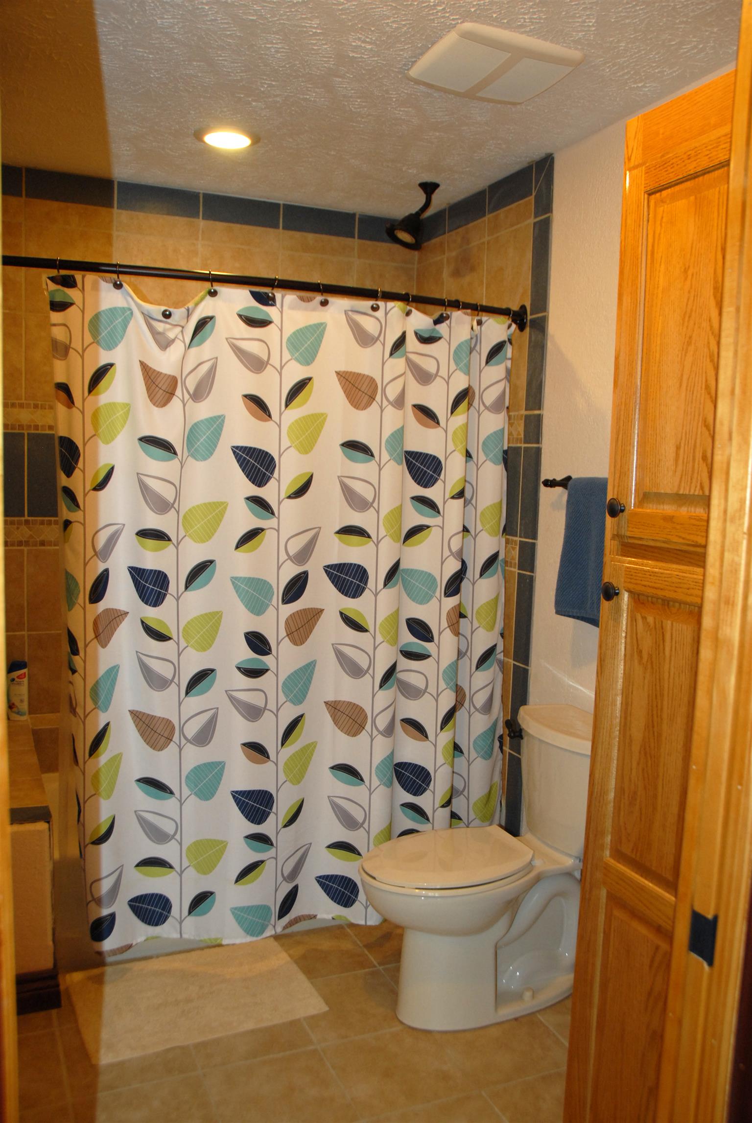 2486 Armstrong Road Linden, TN 37096 - Photo 18 of 30 Down Stairs Bath room