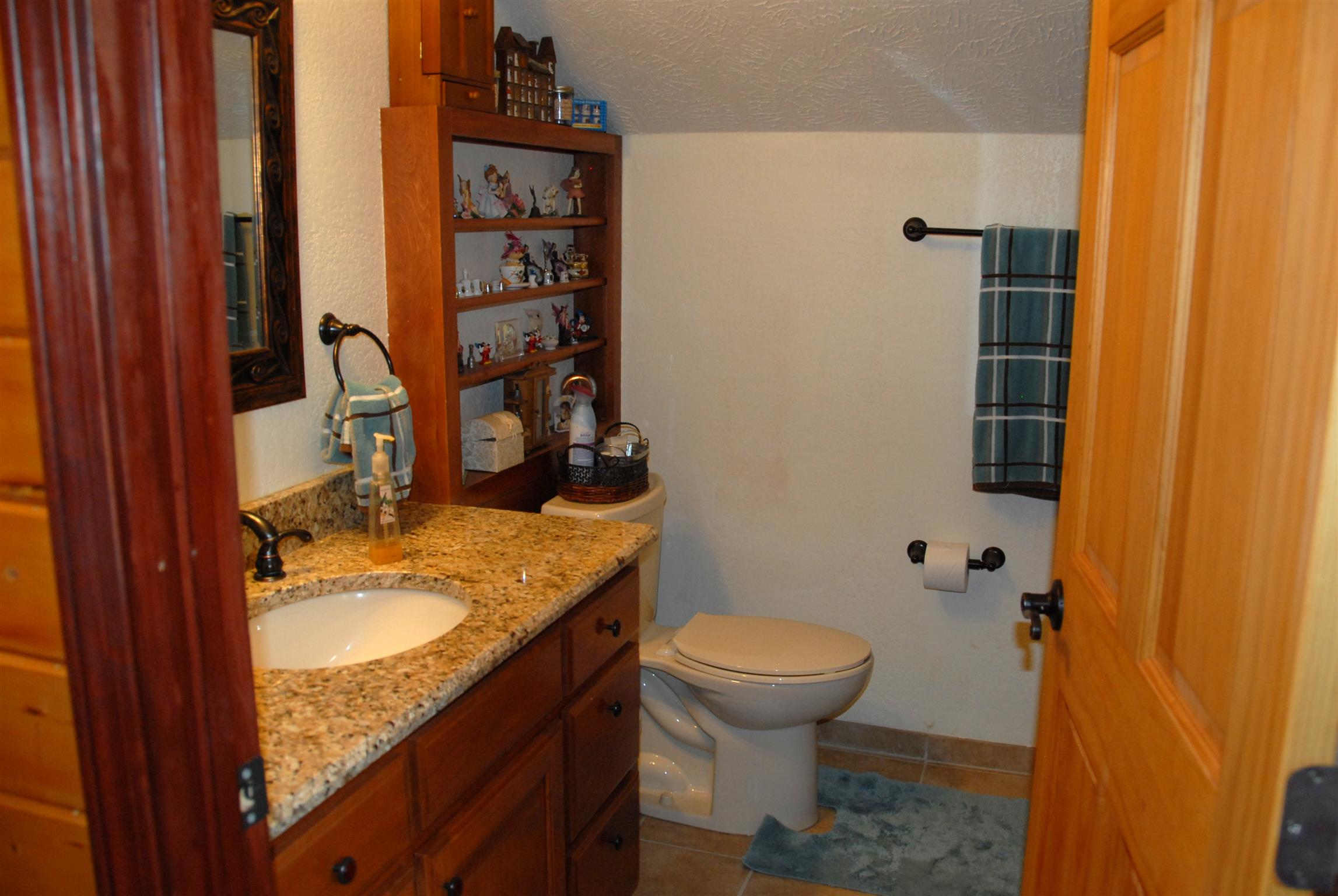 2486 Armstrong Road Linden, TN 37096 - Photo 22 of 30 Upstairs Bathroom