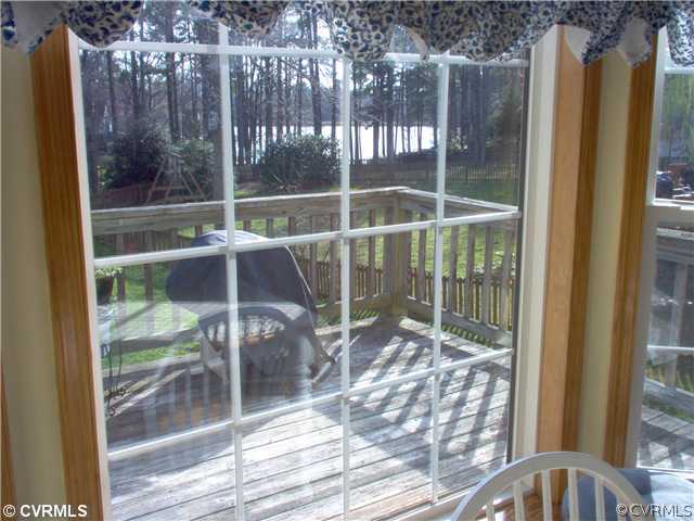 11903 Taplow Road Midlothian, VA 23112 - Photo 7 of 12 View - View from breakfast nook