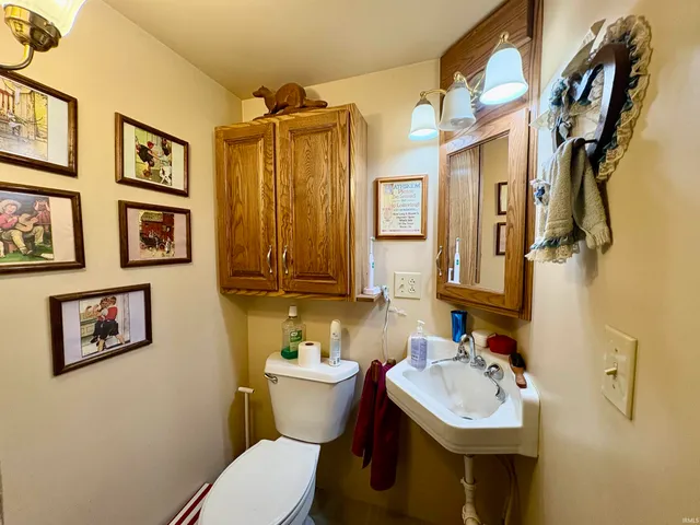 $140,000 | 1128 West Cherry Street, Bluffton, IN 46714