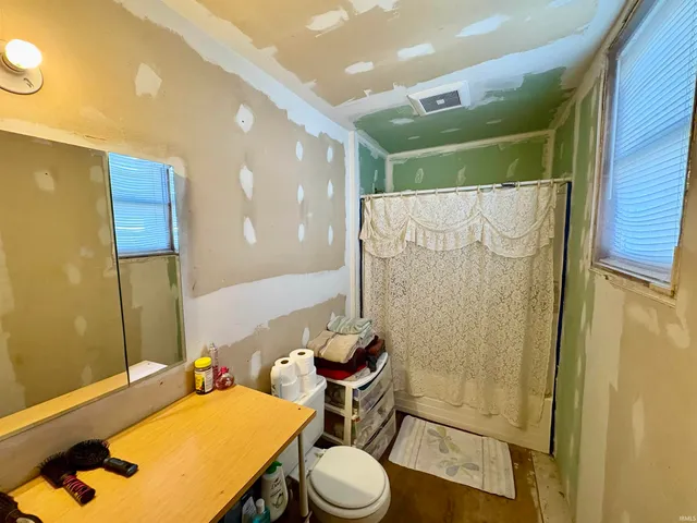 $140,000 | 1128 West Cherry Street, Bluffton, IN 46714