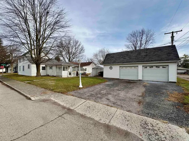 $140,000 | 1128 West Cherry Street, Bluffton, IN 46714